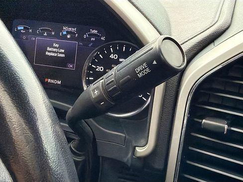 Used 2022 Ford F250 Lariat w/ Lariat Ultimate Package AWD/4WD image 19