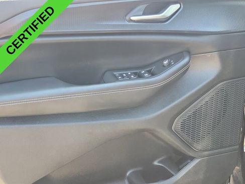 Used 2023 Jeep Grand Cherokee Laredo AWD/4WD image 24