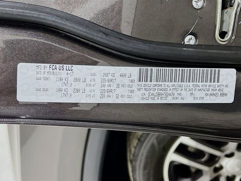 Used 2017 Jeep Compass Latitude w/ Popular Equipment Group image 29