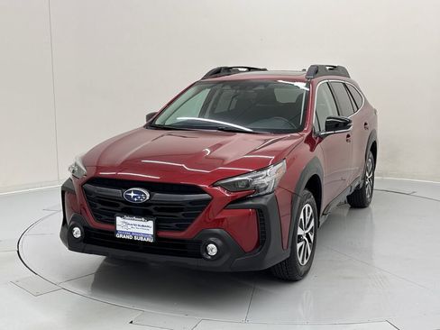 Used 2024 Subaru Outback Premium AWD/4WD image 1