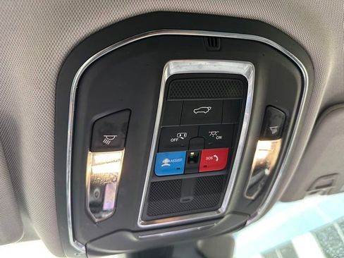Used 2023 Jeep Grand Cherokee L Limited w/ Black Appearance Package AWD/4WD image 23