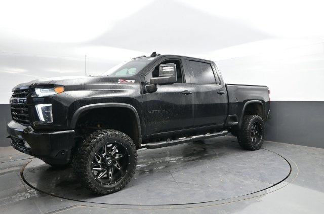Used 2021 Chevrolet Silverado 2500 LTZ w/ LTZ Plus Package AWD/4WD image 7