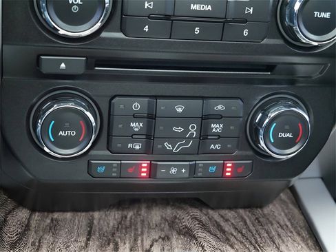 Used 2017 Ford F250 Lariat w/ Lariat Ultimate Package image 24