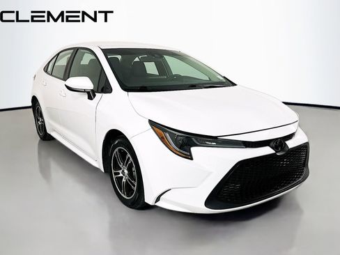 Used 2022 Toyota Corolla LE image 5