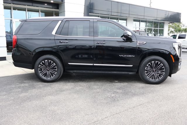 Used 2025 GMC Yukon Elevation AWD/4WD image 11