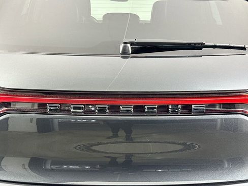 Used 2025 Porsche Macan image 35