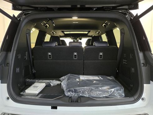 New 2026 INFINITI QX80 SPORT w/ Sport Exterior Package image 15