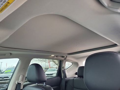 Certified 2024 Nissan Murano Platinum w/ Cargo Package image 8