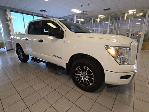Used 2024 Nissan Titan SV w/ Accessory Utility Package AWD/4WD image 2