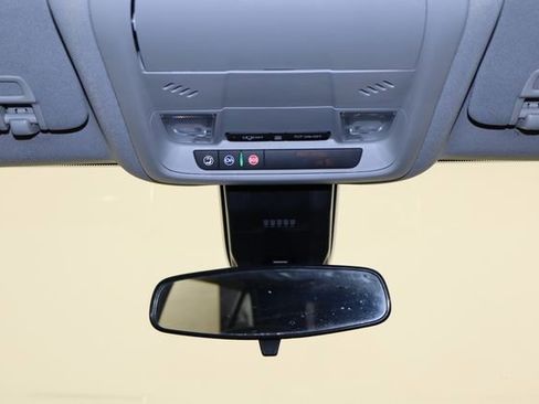 Used 2024 Chevrolet Equinox LT FWD image 24