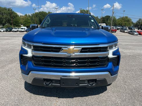 Used 2022 Chevrolet Silverado 1500 LT AWD/4WD image 3