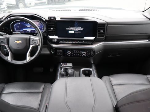 Used 2023 Chevrolet Silverado 1500 LTZ AWD/4WD image 17
