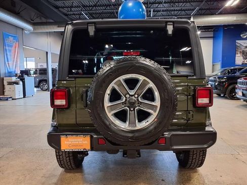 Used 2022 Jeep Wrangler Unlimited Sahara AWD/4WD image 8