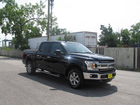Used 2019 Ford F150 XLT w/ Equipment Group 302A Luxury AWD/4WD image 4