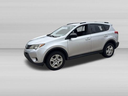 Used 2014 Toyota RAV4 LE FWD image 8