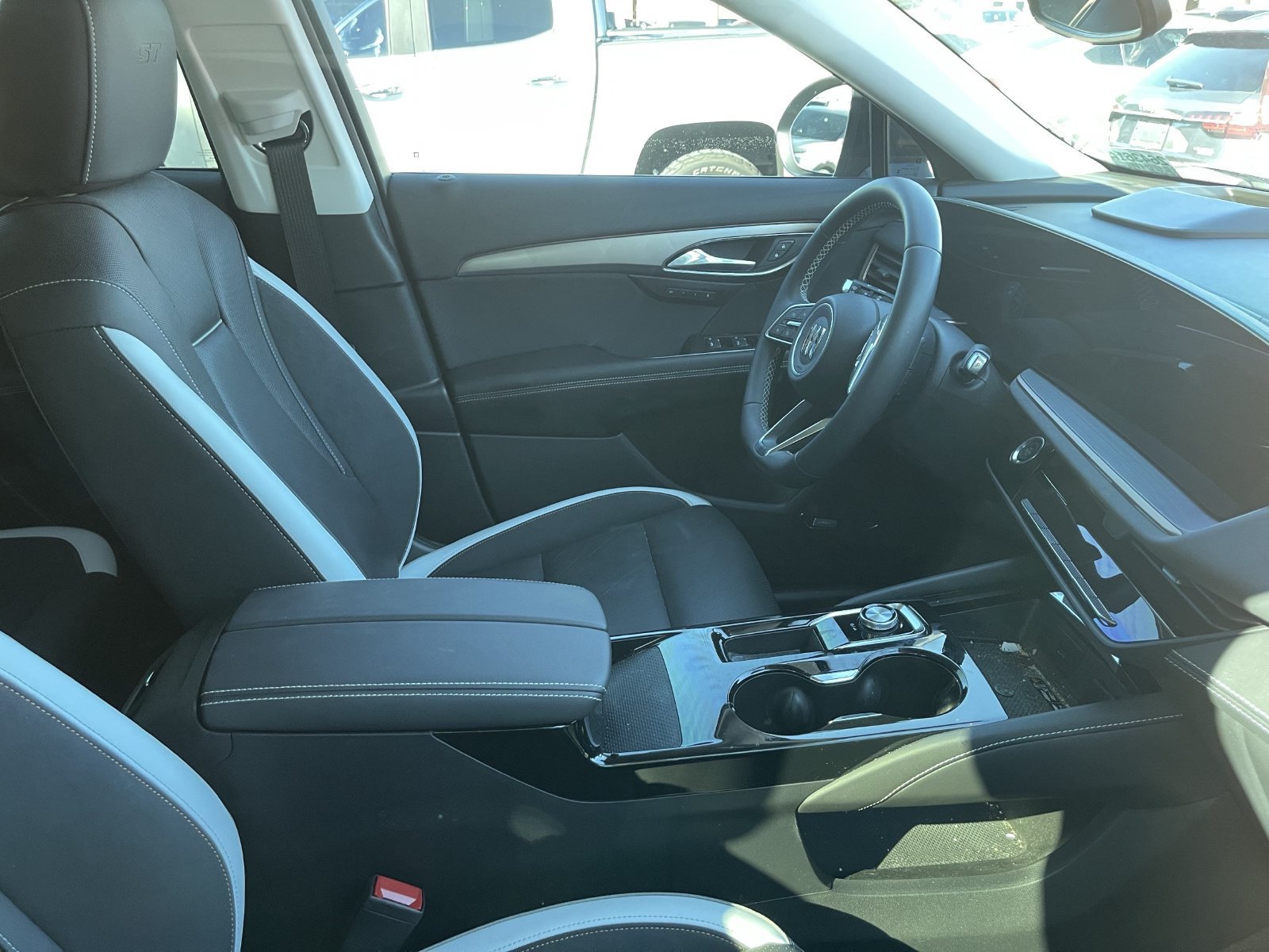 Used 2025 Buick Envision Sport Touring AWD/4WD image 6