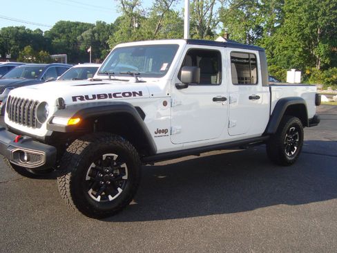 Used 2026 Jeep Gladiator Rubicon AWD/4WD image 1