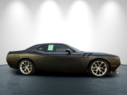Certified 2022 Dodge Challenger GT image 3