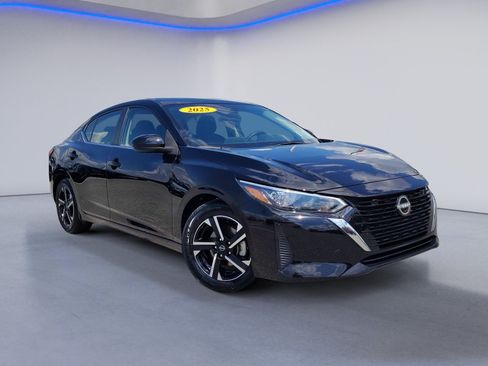 Used 2025 Nissan Sentra SV FWD image 1