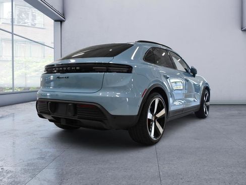 Used 2025 Porsche Macan 4S Electric AWD/4WD image 5