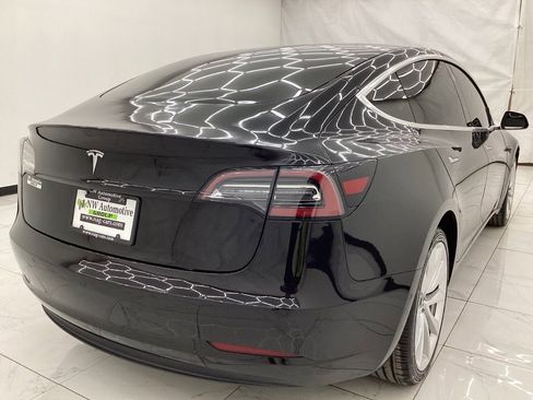 Used 2018 Tesla Model 3 Mid Range RWD image 8