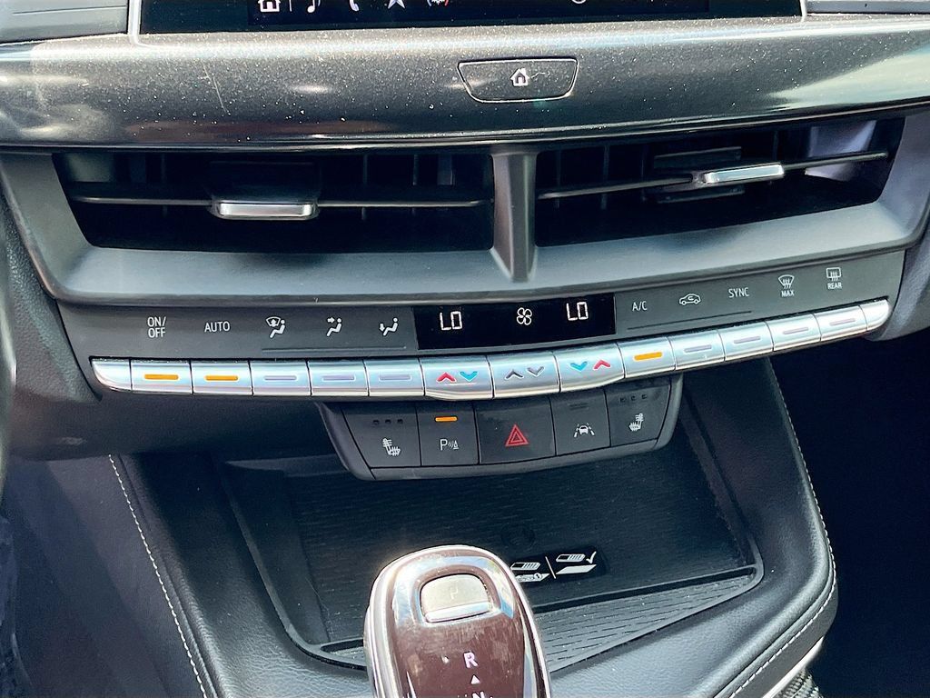 Used 2022 Cadillac CT4 V Blackwing w/ Driver Assist Package RWD image 16