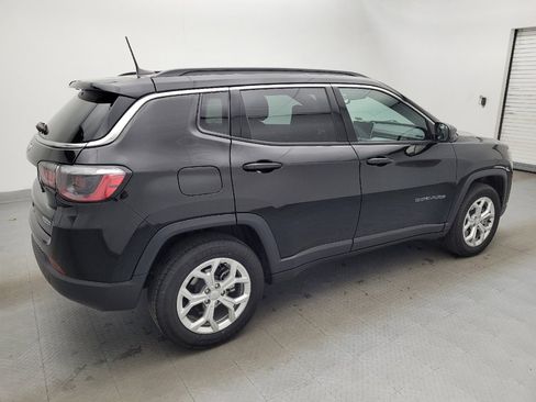 Used 2024 Jeep Compass Latitude AWD/4WD image 10