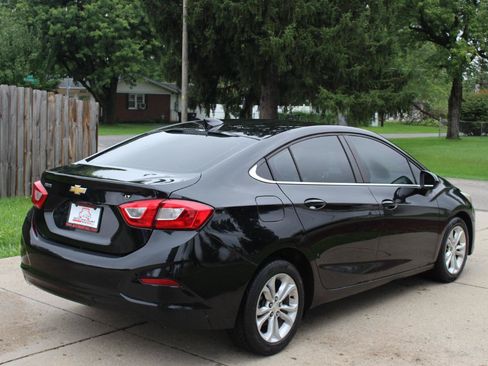 Used 2019 Chevrolet Cruze LT w/ LT Fleet Convenience Package FWD image 10