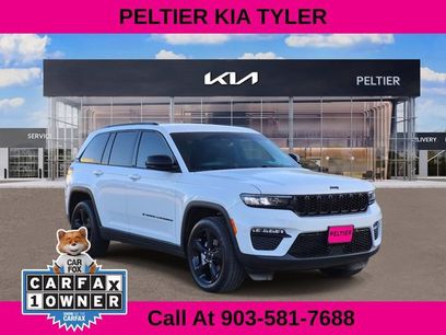 Used 2023 Jeep Grand Cherokee Limited w/ Black Appearance Package