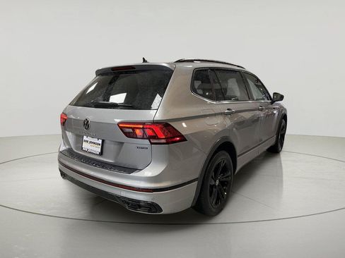 Used 2024 Volkswagen Tiguan SE R-Line AWD/4WD image 7
