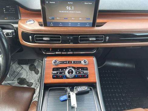 Used 2020 Lincoln Aviator Reserve w/ Equipment Group 202A AWD/4WD image 11