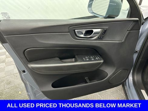 Used 2023 Volvo XC60 B5 Core AWD/4WD image 11
