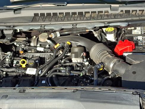 Used 2021 Ford Edge ST-Line w/ Class II Trailer Tow Package image 28