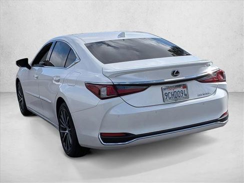 Used 2023 Lexus ES 300h w/ Premium Package image 7