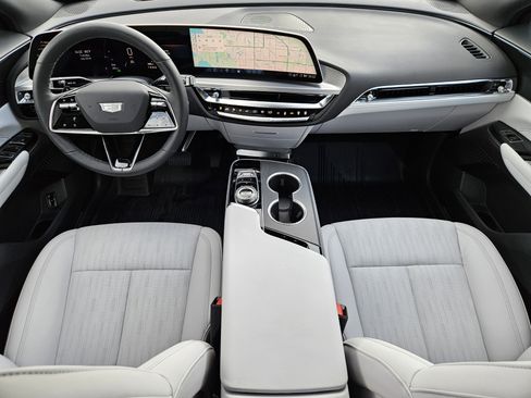 New 2025 Cadillac Lyriq Sport image 15