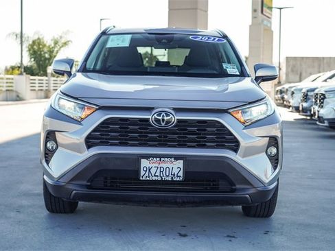 Used 2021 Toyota RAV4 XLE image 6
