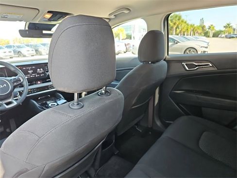 Certified 2023 Kia Sportage LX image 9