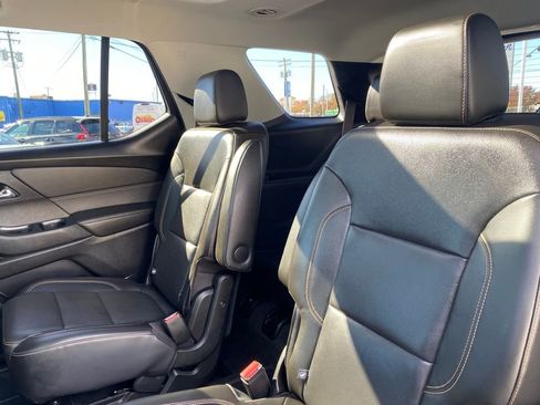 Used 2020 Chevrolet Traverse Premier image 16