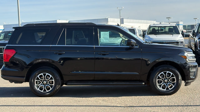 Certified 2024 Ford Expedition XLT AWD/4WD image 2