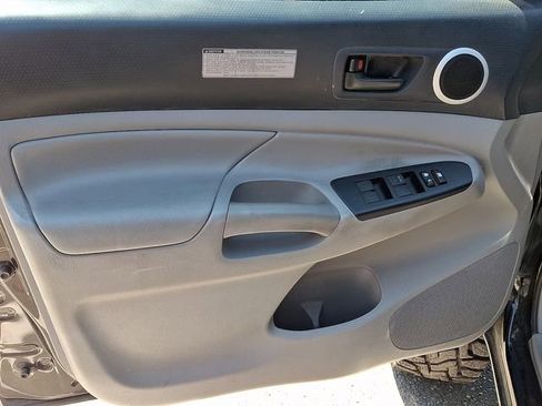 Used 2014 Toyota Tacoma 4x4 Double Cab w/ TRD Off-Road Package image 9