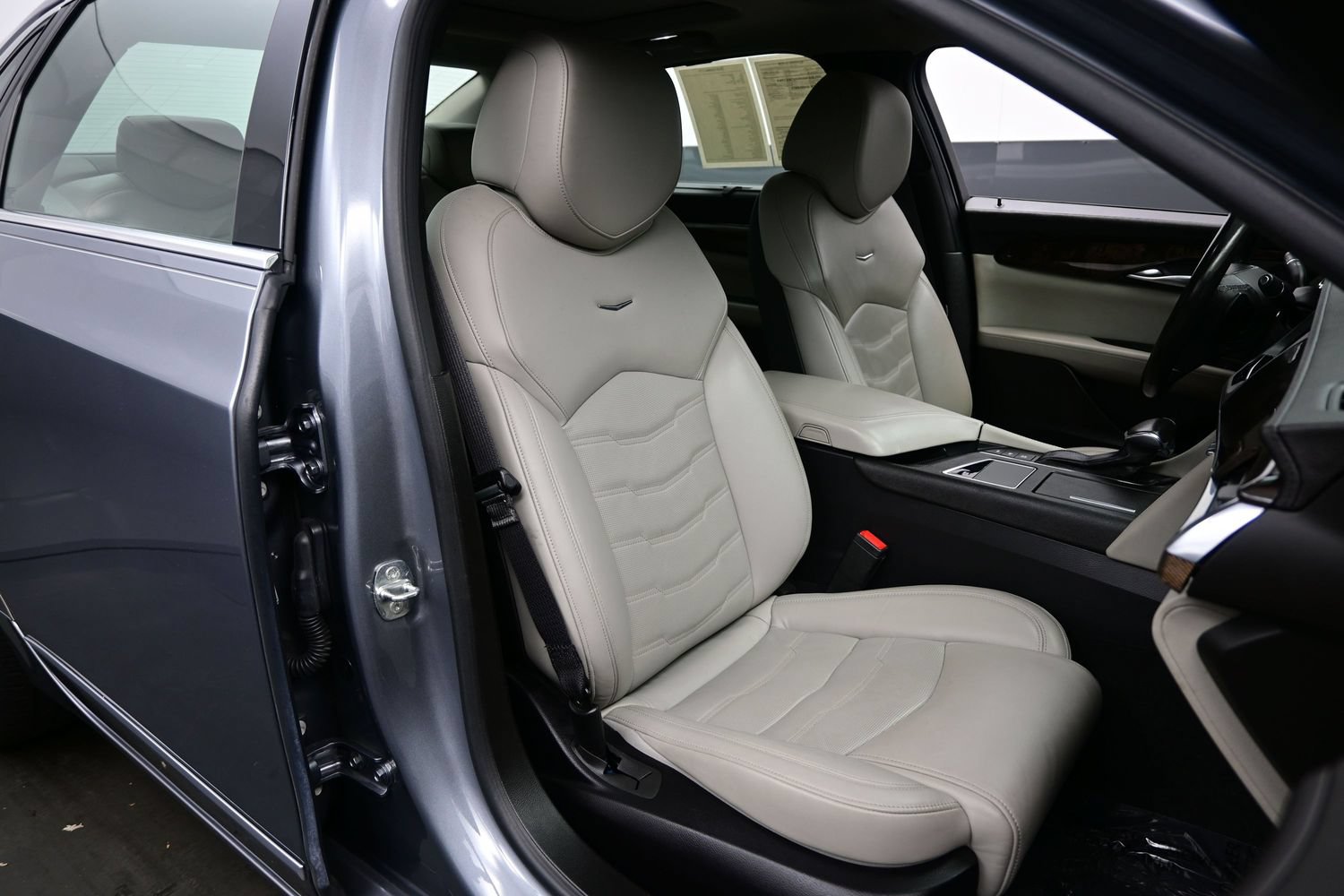 Used 2018 Cadillac CT6 Luxury AWD/4WD image 13
