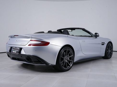 Used 2016 Aston Martin Vanquish Volante RWD image 7