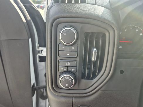 Used 2021 Chevrolet Silverado 2500 W/T w/ WT Convenience Package AWD/4WD image 29