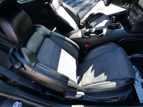 Used 2020 Ford Mustang Shelby GT350 w/ Technology Package image 39