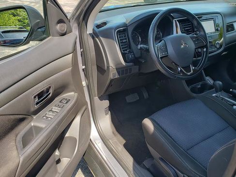 Used 2016 Mitsubishi Outlander SE AWD/4WD image 11