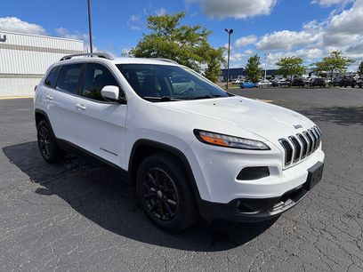 Used 2017 Jeep Cherokee Latitude w/ Safety/Convenience Group