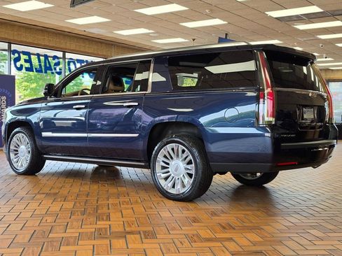 Used 2019 Cadillac Escalade ESV Platinum AWD/4WD image 5