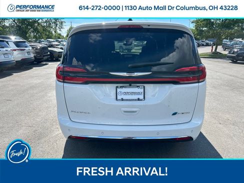 Used 2026 Chrysler Pacifica Select FWD image 5