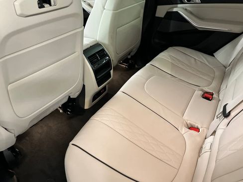 New 2026 BMW X5 xDrive40i w/ M Sport Package image 4