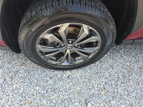 Certified 2023 Toyota RAV4 XLE Premium AWD/4WD image 11
